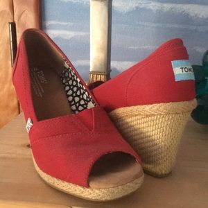 Red Toms wedges